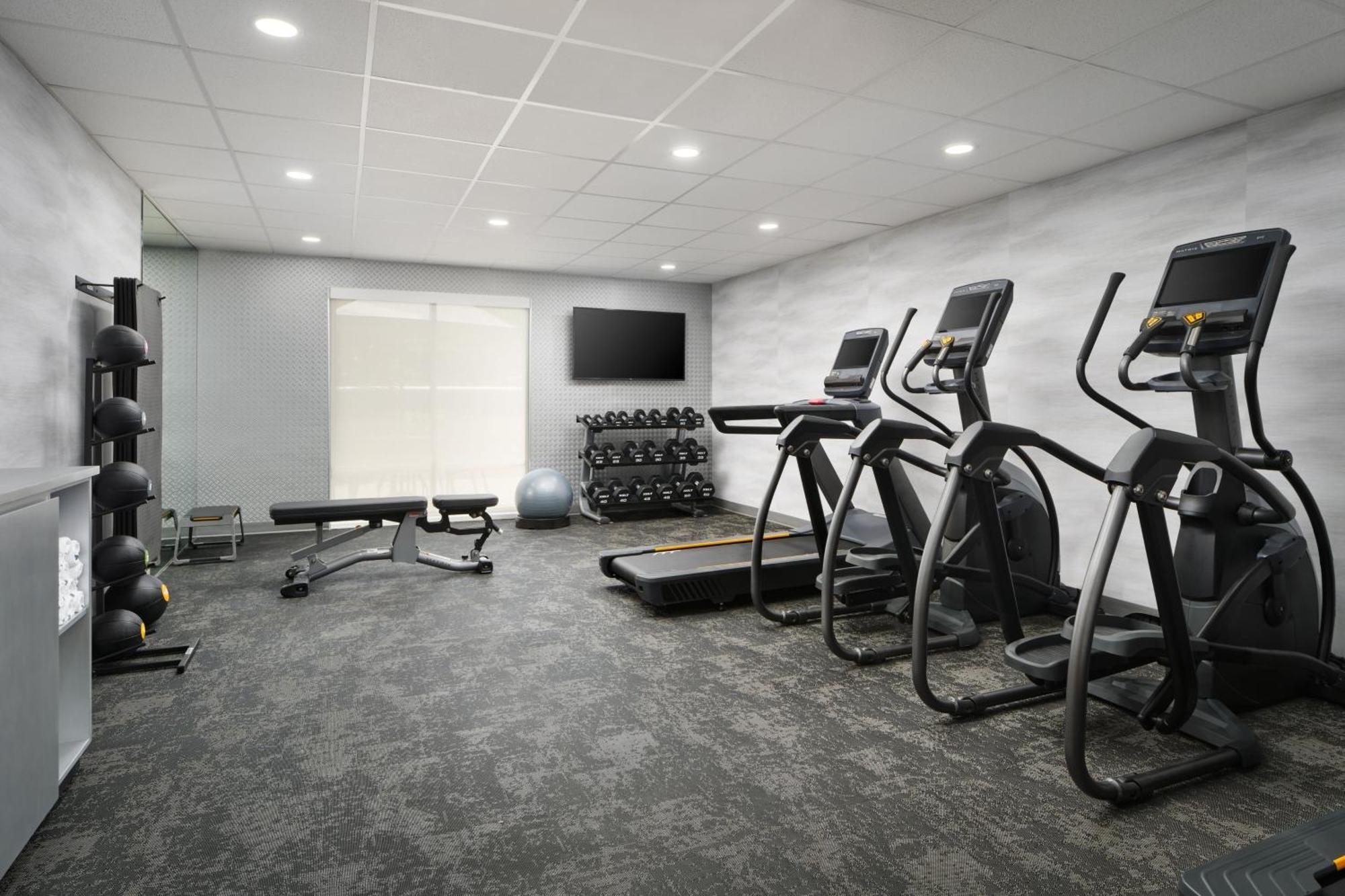 Fairfield Inn & Suites Auburn Опеліка Екстер'єр фото